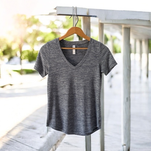 Athleta Tops - Women’s Athleta Short Sleeve V Neck Shirt! XS!